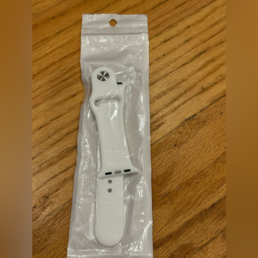Apple Watch replacement band white silicone